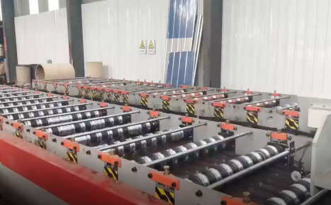 roofing roll forming machine，Customized on demand ，one year warranty .
