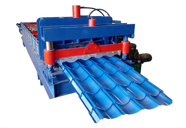 Glazed roof roll forming machine