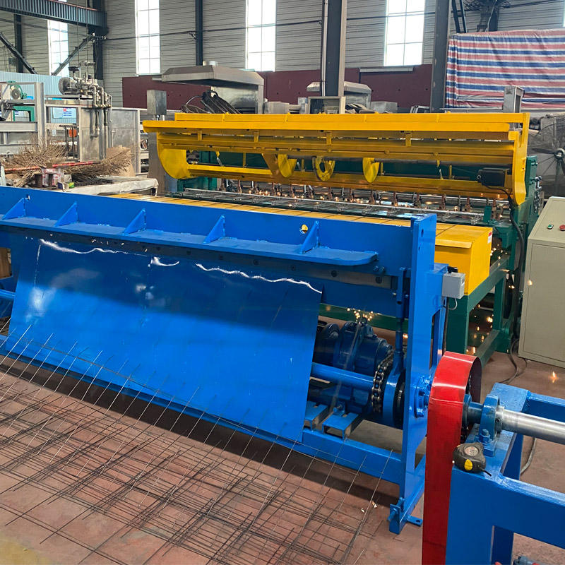 Easily Operate Low Carbon Steel Wire Mesh Welding Machine Weaving Machine in Sheet or Roll