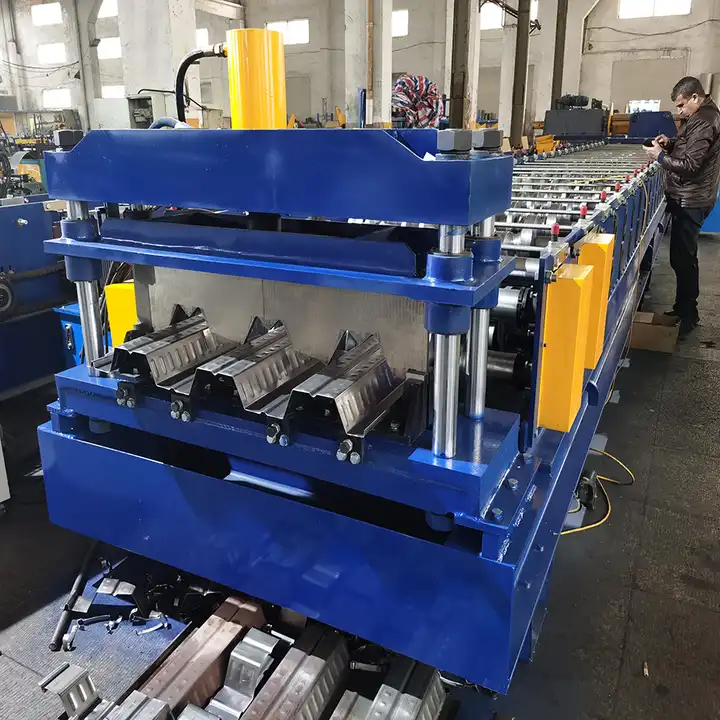 Hot sale Indonesia Factory Customization Metal Steel Structure 1020 Floor Decking Roll Forming Machine