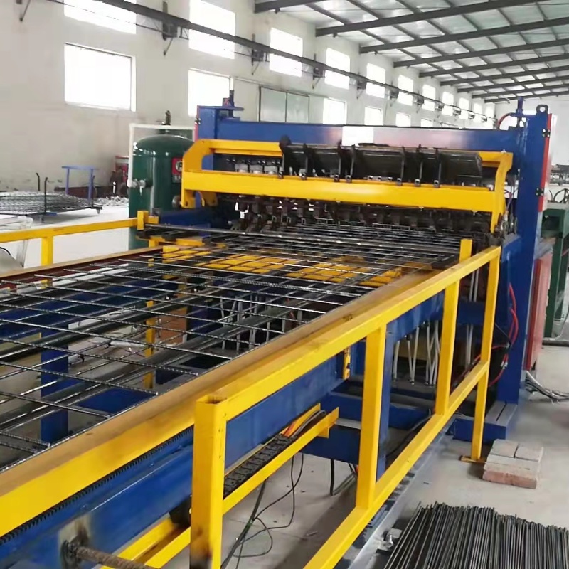 Welded wire mesh panel machine and 3D fence production line