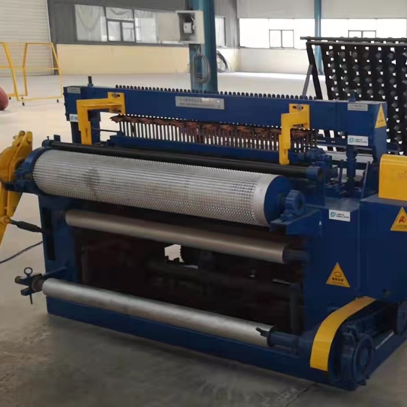 Welded wire mesh panel machine and 3D fence production line